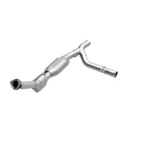 Load image into Gallery viewer, MagnaFlow Direct Fit Catalytic Converter 99-00 Ford Trucks 5.4L