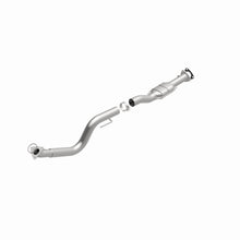 Load image into Gallery viewer, MagnaFlow Direct Fit Catalytic Converter 03-07 GM 2500/3500 P/S OEM