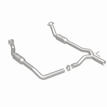Load image into Gallery viewer, MagnaFlow Direct Fit Catalytic Converter 2009-2012 E-150 5.4 L Underbody