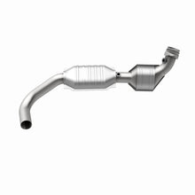 Load image into Gallery viewer, MagnaFlow Direct Fit Catalytic Converter 03 Lincoln Navigator 5.4L