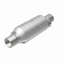 Load image into Gallery viewer, MagnaFlow Universal Catalytic Converter 2.5inch GM 3.8L