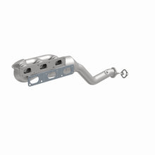 Load image into Gallery viewer, MagnaFlow Direct Fit Catalytic Converter BMW 5 99-00 Front