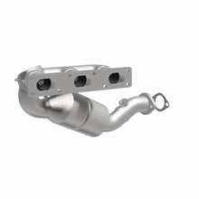 Load image into Gallery viewer, MagnaFlow Direct Fit Catalytic Converter BMW 5 99-00 Rear