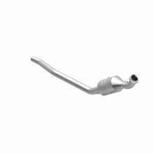Load image into Gallery viewer, MagnaFlow Direct Fit Catalytic Converter 2006-2011 R350 3.5 L Underbody