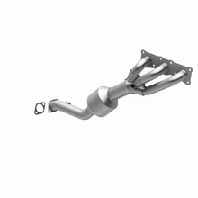 Load image into Gallery viewer, MagnaFlow Direct Fit Catalytic Converter BMW 5 06-07 Front OEM