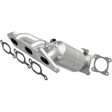 Load image into Gallery viewer, MagnaFlow Direct Fit Catalytic Converter 02 Volvo S80 2.9L