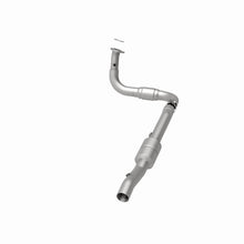 Load image into Gallery viewer, MagnaFlow Direct Fit Catalytic Converter 00-06 Chevy/GMC Driver Side 6.0L