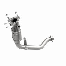 Load image into Gallery viewer, MagnaFlow Direct Fit Catalytic Converter 01-04 Ford Escape