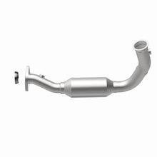 Load image into Gallery viewer, MagnaFlow Direct Fit Catalytic Converter OEM 2004 Jeep Liberty Underbody