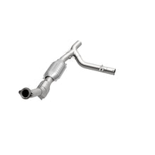 Load image into Gallery viewer, MagnaFlow Direct Fit Catalytic Converter 99-00 Ford Trucks 5.4L