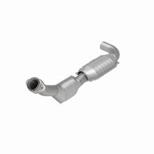 Load image into Gallery viewer, MagnaFlow Direct Fit Catalytic Converter 01 Ford Trucks 4.6L