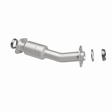 Load image into Gallery viewer, MagnaFlow Direct Fit Catalytic Converter 11-15 Sienna 3.5 Underbody