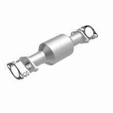 Load image into Gallery viewer, MagnaFlow Direct Fit Catalytic Converter 03-06 Kia Sorento 3.5L Rear (49 State)