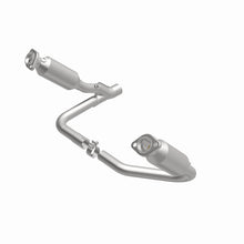 Load image into Gallery viewer, MagnaFlow Direct Fit Catalytic Converter California Grade 07-08 Dodge Durango 3.7L