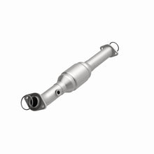 Load image into Gallery viewer, MagnaFlow Direct Fit Catalytic Converter 05-09 Toyota Tacoma 4.0L P/S Rear
