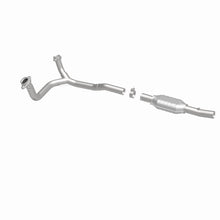 Load image into Gallery viewer, MagnaFlow Direct Fit Catalytic Converter 96 Ford E-Series Van 5.8L