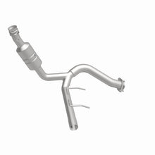 Load image into Gallery viewer, MagnaFlow Direct Fit Catalytic Converter 2009 f-150 V8 5.4 OEM Underbody