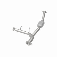 Load image into Gallery viewer, MagnaFlow Direct Fit Catalytic Converter 03-05 Ford Expedition/05-06 Lincoln Navigator 5.4L P/S