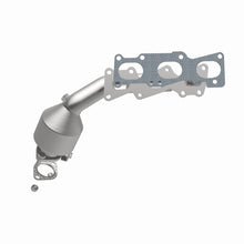Load image into Gallery viewer, MagnaFlow Direct Fit Catalytic Converter 2007-2009 Sorento 3.3 3.8 L Manifold