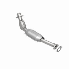 Load image into Gallery viewer, MagnaFlow Direct Fit Catalytic Converter 96-00 Crown Vic 4.6L OEM