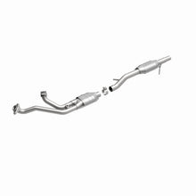 Load image into Gallery viewer, MagnaFlow DF Cat Conv 87-93 Ford Bronco 4.9L/87-95 F-150/F-250 (Non SD)/F-350 (Non SD) PU 4.9L (CA)