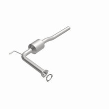 Load image into Gallery viewer, MagnaFlow Direct Fit Catalytic Converter 1993/1995 Volkswagen EuroVan 2.5L