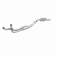 Load image into Gallery viewer, MagnaFlow Direct Fit Catalytic Converter 1996 Ford E-150 4.9L