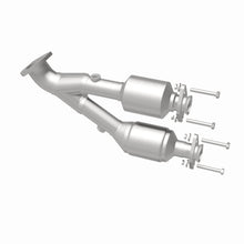 Load image into Gallery viewer, MagnaFlow Direct Fit Catalytic Converter 00-01 Cherokee 4L frt OEM