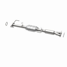 Load image into Gallery viewer, MagnaFlow Direct Fit Catalytic Converter Previa 95-96 2.4L