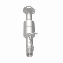 Load image into Gallery viewer, MagnaFlow Direct Fit Catalytic Converter 2007 GMC Sierra 2500 HD Classic 6.0/ 8.1/ 3500 Classic 6.0