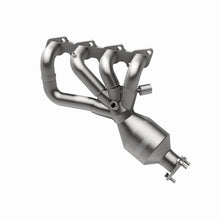 Load image into Gallery viewer, MagnaFlow Direct Fit Catalytic Converter 98-99 Nissan Frontier 2.4L