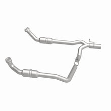 Load image into Gallery viewer, MagnaFlow Direct Fit Catalytic Converter 2009-2012 E-150 5.4 L Underbody