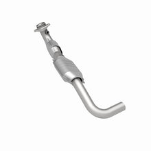 Load image into Gallery viewer, MagnaFlow Direct Fit Catalytic Converter 03 Lincoln Navigator 5.4L