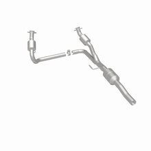 Load image into Gallery viewer, MagnaFlow Direct Fit Catalytic Converter 02-03 Dodge Durango