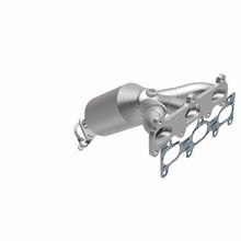 Load image into Gallery viewer, MagnaFlow Direct Fit Catalytic Converter 05-08 Kia Sportage 2.7L Passenger Side