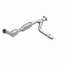 Load image into Gallery viewer, MagnaFlow Direct Fit Catalytic Converter 03-04 Exped 4.6L Passenger Side OEM
