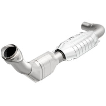 Load image into Gallery viewer, MagnaFlow Direct Fit Catalytic Converter 99-00 Ford Exped 4.6L