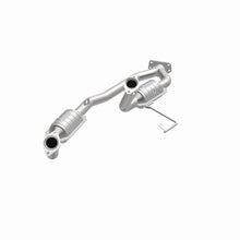 Load image into Gallery viewer, MagnaFlow Direct Fit Catalytic Converter 01-03 Windstar 3.8 OEM