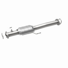 Load image into Gallery viewer, MagnaFlow Direct Fit Catalytic Converter 99-02 4Runner 3.4L rear OEM
