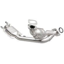 Load image into Gallery viewer, MagnaFlow Direct Fit Catalytic Converter 01-02 Mitsu Montero 3.5L