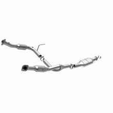 Load image into Gallery viewer, MagnaFlow Direct Fit Catalytic Converter Explorer 02-04 4.6L