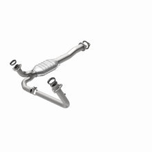 Load image into Gallery viewer, MagnaFlow Direct Fit Catalytic Converter GM 1500/2500/3500 Truck 96-