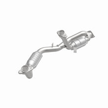Load image into Gallery viewer, MagnaFlow Direct Fit Catalytic Converter 96-99 Taurus 3.4L Front C