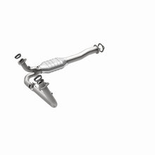 Load image into Gallery viewer, MagnaFlow Direct Fit Catalytic Converter GM 1500/2500/3500 Truck 96-