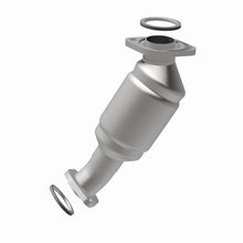 Load image into Gallery viewer, MagnaFlow Direct Fit Catalytic Converter 01-03 Highlander 3L frt OEM