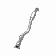 Load image into Gallery viewer, MagnaFlow Direct Fit Catalytic Converter 04/06 VW Phaeton 4.2L Front Passenger Side