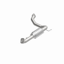 Load image into Gallery viewer, MagnaFlow Direct Fit Catalytic Converter 05-07 4Runner Driver Side Rear