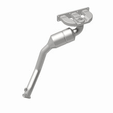 Load image into Gallery viewer, MagnaFlow Direct Fit Catalytic Converter BMW 5 01-03 front