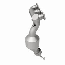 Load image into Gallery viewer, MagnaFlow Direct Fit Catalytic Converter 08-09 Toyota Highlander 3.3L