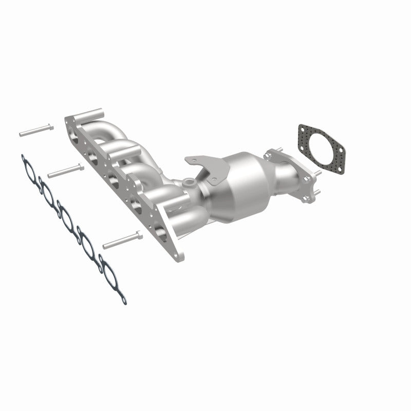 MagnaFlow Direct Fit Catalytic Converter 01-05 Volvo S60 2.4L / V70 2.4L